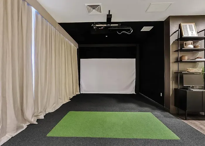 Luxury 1br Dt Highrise, Pool, Gym, Parking, W-d, Golf * Phoenix