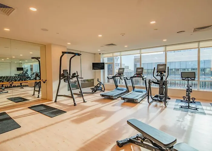 Luxury 1br Dt Highrise, Pool, Gym, Parking, W-d, Golf *