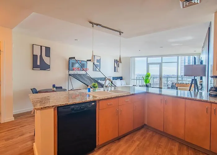 Luxury 1br Dt Highrise, Pool, Gym, Parking, W-d, Golf *