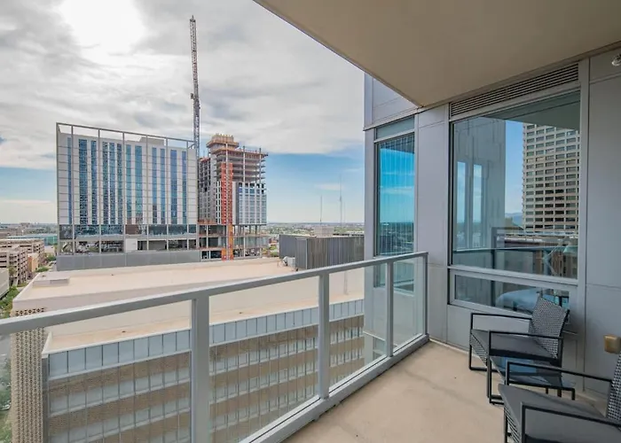 Luxury 1br Dt Highrise, Pool, Gym, Parking, W-d, Golf Phoenix